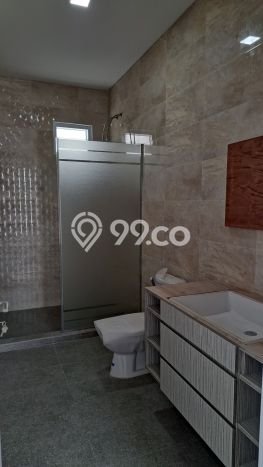 Rumah Elit Modern Tanpa Renovasi di Gading Serpong Tangerang Rumah Elit Modern Tanpa Renovasi di Gading Serpong Tangerang