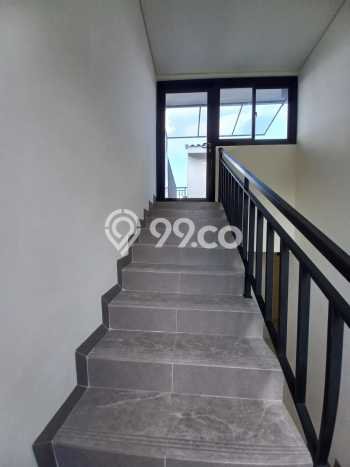Rumah Elit Akses Strategis di Tangerang Semi Furnished Rumah Elit Akses Strategis di Tangerang Semi Furnished