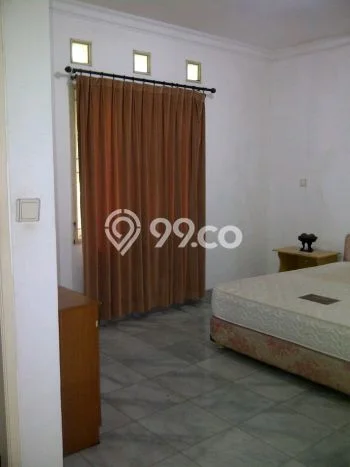 Jarang Ada! Rumah Sewa 4 Kamar Bagus Siap Huni BSD Taman Giri Loka Jarang Ada! Rumah Sewa 4 Kamar Bagus Siap Huni BSD Taman Giri Loka