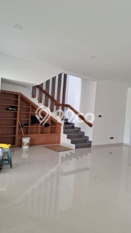 Rumah Elit Modern Tanpa Renovasi di Gading Serpong Tangerang Rumah Elit Modern Tanpa Renovasi di Gading Serpong Tangerang