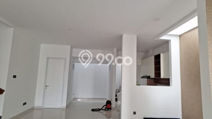 Rumah Elit Modern Tanpa Renovasi di Gading Serpong Tangerang Rumah Elit Modern Tanpa Renovasi di Gading Serpong Tangerang