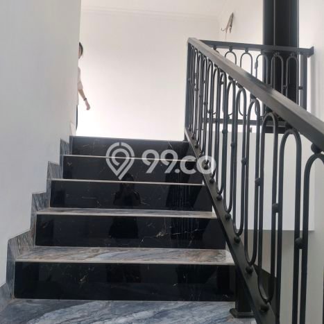 Rumah Elit Modern Tanpa Renovasi di BSD The Icon Tangerang Rumah Elit Modern Tanpa Renovasi di BSD The Icon Tangerang