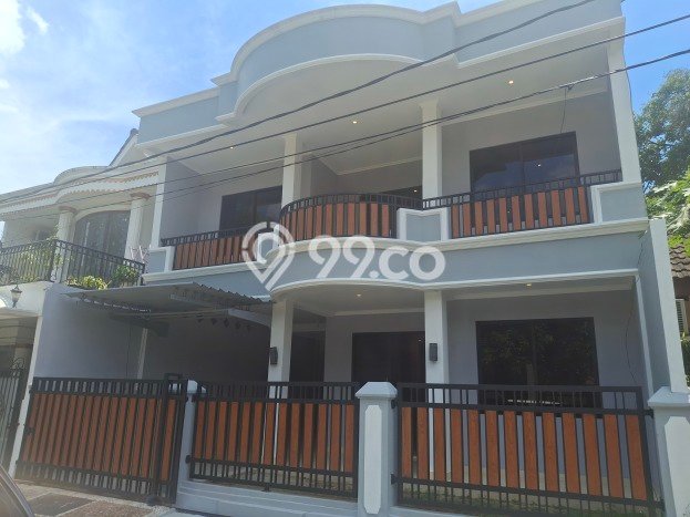 Rumah Luxury Modern Siap Huni di BSD Griya Loka Tangerang Rumah Luxury Modern Siap Huni di BSD Griya Loka Tangerang