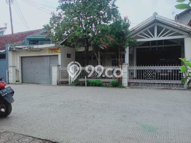 Rumah Modern LT 334m2m² Siap Huni di , Dekat Pusat Perbelanjaan, Bandung Rumah Modern LT 334m2m² Siap Huni di , Dekat Pusat Perbelanjaan, Bandung