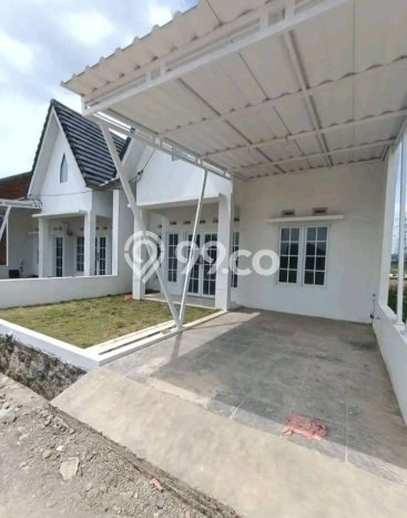 Hunian Berkelas LT 60m2m² / LB 40m2m² di Kawasan Asri Buah Batu, Bandung Hunian Berkelas LT 60m2m² / LB 40m2m² di Kawasan Asri Buah Batu, Bandung