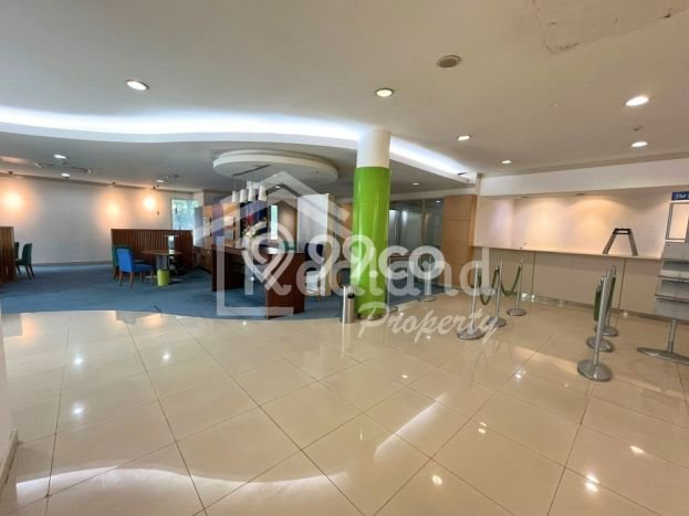 Komersial untuk disewa di Semarang Tengah punya LT 1213m2 & LB 677m2 harga sewa kompetitif Komersial untuk disewa di Semarang Tengah punya LT 1213m2 & LB 677m2 harga sewa kompetitif