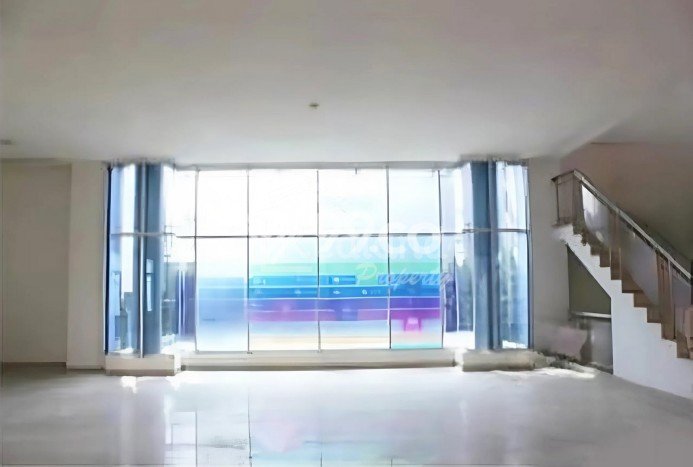 Unit Komersial Dijual di Semarang Tengah Semarang 1341m2 Unit Komersial Dijual di Semarang Tengah Semarang 1341m2