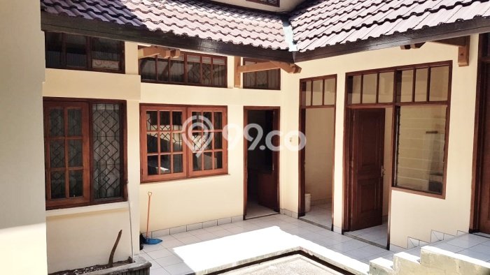 Hunian Mewah LB 250m2 Siap Huni Desain Elegan di Setra Sari, Bandung Hunian Mewah LB 250m2 Siap Huni Desain Elegan di Setra Sari, Bandung