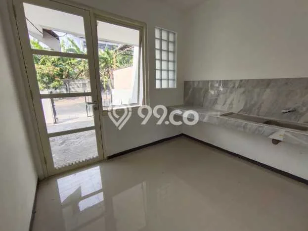 Rumah di Wiyung, 2 KM, Dekat Universitas, Luas 224m2m² Bangunan 200m2m² Rumah di Wiyung, 2 KM, Dekat Universitas, Luas 224m2m² Bangunan 200m2m²