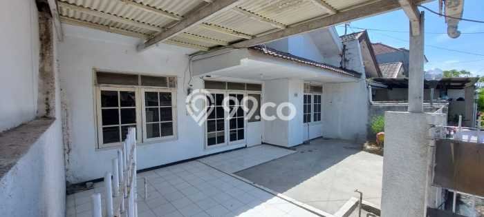 Rumah di Wiyung, 2 KM, Lingkungan Berkembang Rumah di Wiyung, 2 KM, Lingkungan Berkembang
