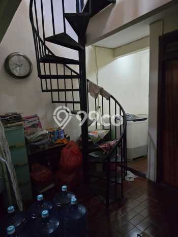 Jual Rumah Strategis Bagus Punya 4 KT di Wiyung Surabaya SHM Jual Rumah Strategis Bagus Punya 4 KT di Wiyung Surabaya SHM