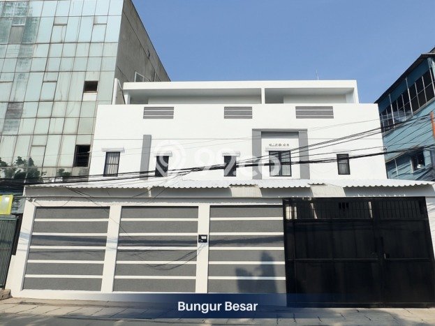 Kost Dijual di Bungur dengan 42 KT dan Luas 705m2 Kost Dijual di Bungur dengan 42 KT dan Luas 705m2