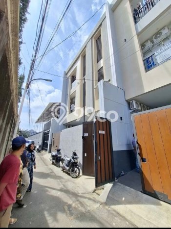 Kos-kosan Dijual di Kemanggisan Jakarta Barat Luas 850m2 Kos-kosan Dijual di Kemanggisan Jakarta Barat Luas 850m2