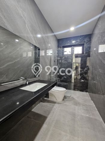 Hunian Mewah LB 420m2 Siap Huni Desain Elegan di BSD Puspita Loka, Tangerang Hunian Mewah LB 420m2 Siap Huni Desain Elegan di BSD Puspita Loka, Tangerang
