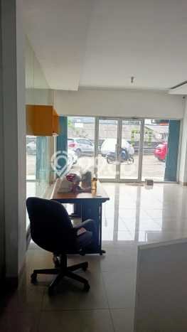 Ruko Dijual di Jakarta Barat LT 54m2 & LB 150m2 Lokasi Terbaik! Ruko Dijual di Jakarta Barat LT 54m2 & LB 150m2 Lokasi Terbaik!