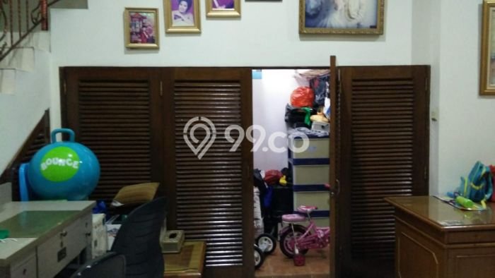 Ready to Use! Premium House LT 358m2 Desain Elegan di Tamansari Ready to Use! Premium House LT 358m2 Desain Elegan di Tamansari
