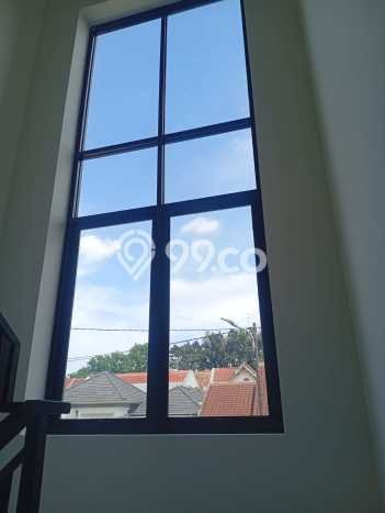 Ready to Use! Luxury House LT 127m2 Desain Modern di BSD Griya Loka Ready to Use! Luxury House LT 127m2 Desain Modern di BSD Griya Loka