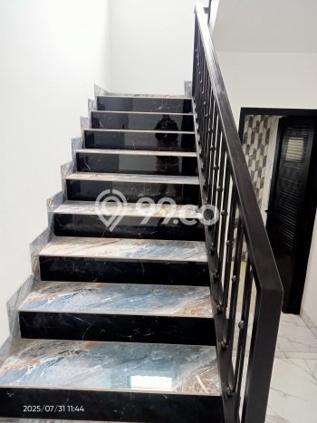 Rumah Luxury Modern Tanpa Renovasi di BSD The Icon Tangerang Rumah Luxury Modern Tanpa Renovasi di BSD The Icon Tangerang
