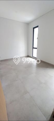 Rumah Luas Asri 4 KT Siap Pakai di BSD Tangerang Rumah Luas Asri 4 KT Siap Pakai di BSD Tangerang