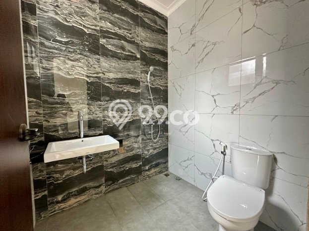 Ready to Use! Premium House LT 230m2 Desain Elegan di BSD The Icon Ready to Use! Premium House LT 230m2 Desain Elegan di BSD The Icon