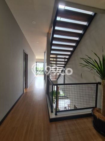 Hunian Mewah LB 350m2 Siap Huni Desain Elegan di BSD Delatinos, Tangerang Hunian Mewah LB 350m2 Siap Huni Desain Elegan di BSD Delatinos, Tangerang