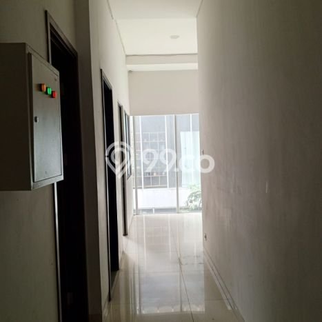 LOKASI PREMIUM! Ruko di , Luas 637m2m², Akses Utama LOKASI PREMIUM! Ruko di , Luas 637m2m², Akses Utama