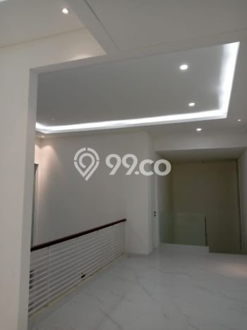 Rumah Mewah LB 450m2 Siap Pakai Desain Elegan di Alam Sutera, Tangerang Rumah Mewah LB 450m2 Siap Pakai Desain Elegan di Alam Sutera, Tangerang