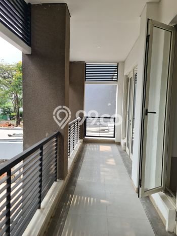 Rumah Mewah LB 450m2 Siap Pakai Desain Elegan di Alam Sutera, Tangerang Rumah Mewah LB 450m2 Siap Pakai Desain Elegan di Alam Sutera, Tangerang