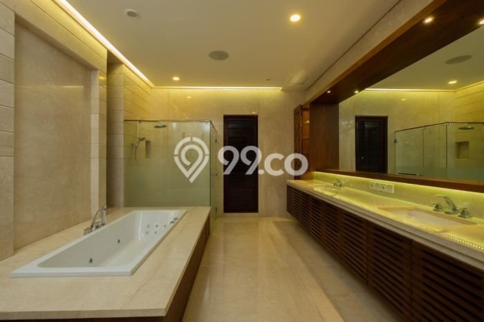Ready to Use! Luxury House LT 630m2 Desain Elegan di Lippo Karawaci Ready to Use! Luxury House LT 630m2 Desain Elegan di Lippo Karawaci