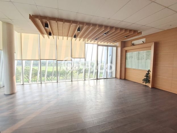 LOKASI PREMIUM! Ruko di , Luas 637m2m², Akses Utama LOKASI PREMIUM! Ruko di , Luas 637m2m², Akses Utama
