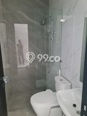 Rumah Elit Modern Siap Huni di BSD Griya Loka Tangerang Rumah Elit Modern Siap Huni di BSD Griya Loka Tangerang