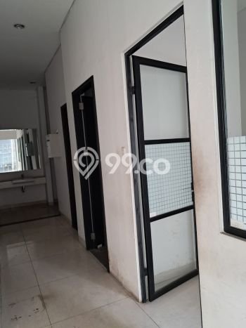 LOKASI PREMIUM! Ruko di , Luas 637m2m², Akses Utama LOKASI PREMIUM! Ruko di , Luas 637m2m², Akses Utama