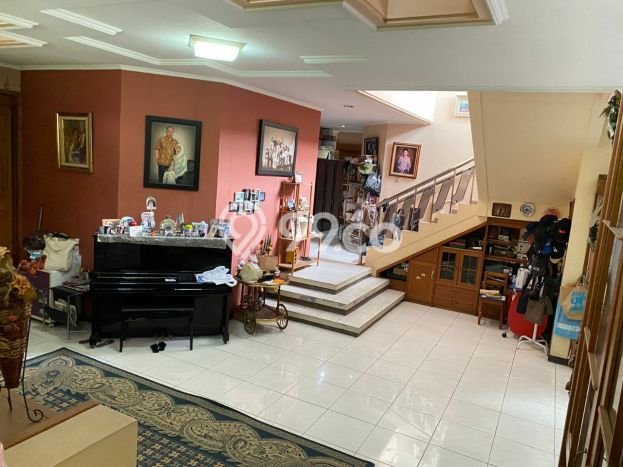 Rumah Elit Modern Tanpa Renovasi di Pasteur Bandung Rumah Elit Modern Tanpa Renovasi di Pasteur Bandung
