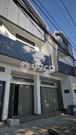 Ruko Dijual di Bandung LT 300m2 & LB 500m2 Lokasi Terbaik! Ruko Dijual di Bandung LT 300m2 & LB 500m2 Lokasi Terbaik!