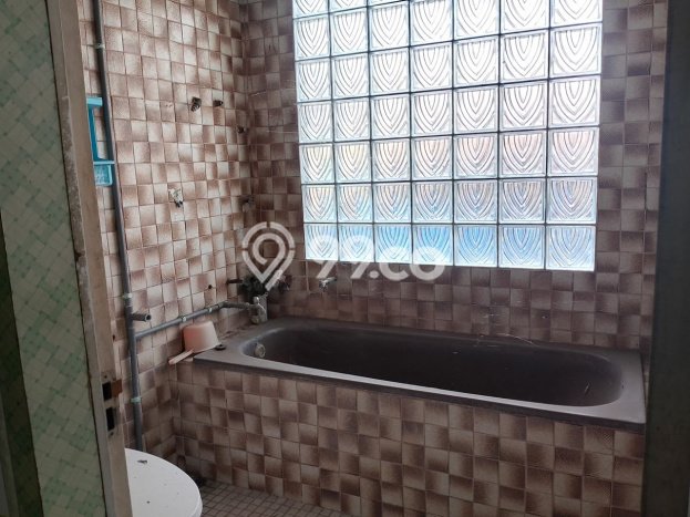 Rumah Elit LB 200m2 Siap Pakai Desain Elegan di Braga, Bandung Rumah Elit LB 200m2 Siap Pakai Desain Elegan di Braga, Bandung
