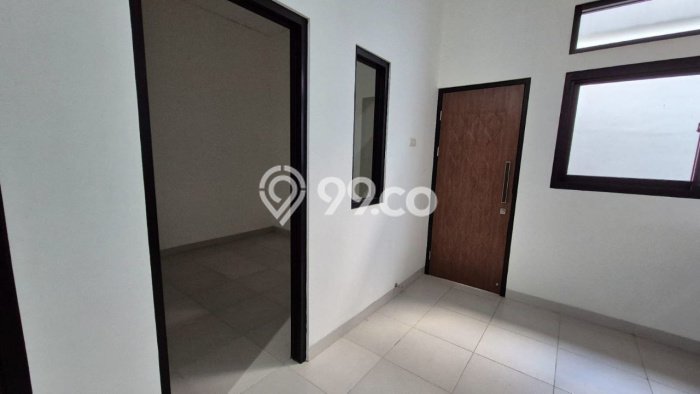Ruko Dijual di Bandung LT 300m2 & LB 500m2 Lokasi Terbaik! Ruko Dijual di Bandung LT 300m2 & LB 500m2 Lokasi Terbaik!