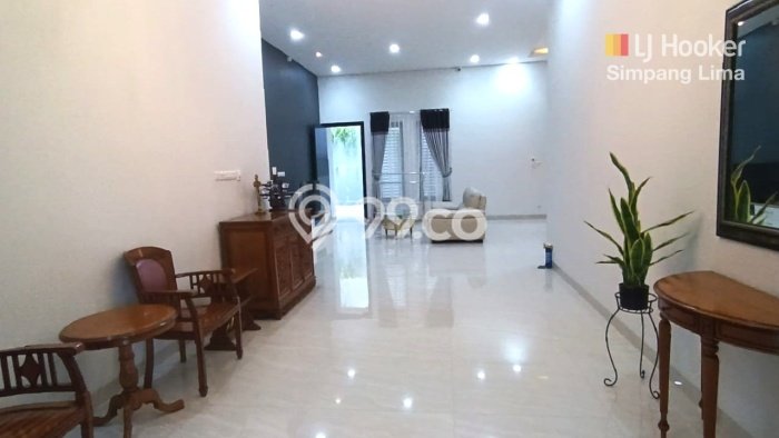 HUNIAN IMPIAN! Rumah di Banyumanik, 5 KT, Free Macet, LT 399m² LB 273m² HUNIAN IMPIAN! Rumah di Banyumanik, 5 KT, Free Macet, LT 399m² LB 273m²