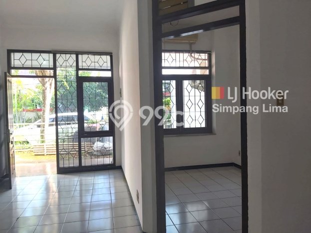 HARGA TERBAIK! Rumah Berkualitas di Semarang Barat, LT 120m² LB 87m² HARGA TERBAIK! Rumah Berkualitas di Semarang Barat, LT 120m² LB 87m²