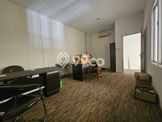 LOKASI BISNIS! Gudang For Rent di Terboyo, Luas 175m², Jalan Strategis, Siap Usaha LOKASI BISNIS! Gudang For Rent di Terboyo, Luas 175m², Jalan Strategis, Siap Usaha