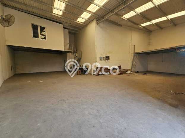 LOKASI BISNIS! Gudang For Rent di Terboyo, Luas 175m², Jalan Strategis, Siap Usaha LOKASI BISNIS! Gudang For Rent di Terboyo, Luas 175m², Jalan Strategis, Siap Usaha