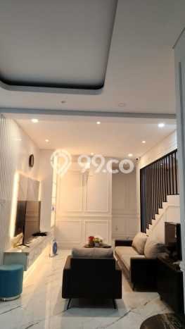 Rumah Elit LB 200m2 Siap Pakai Desain Elegan di Alam Sutera, Tangerang Rumah Elit LB 200m2 Siap Pakai Desain Elegan di Alam Sutera, Tangerang