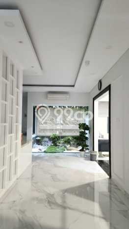 Rumah Elit LB 200m2 Siap Pakai Desain Elegan di Alam Sutera, Tangerang Rumah Elit LB 200m2 Siap Pakai Desain Elegan di Alam Sutera, Tangerang