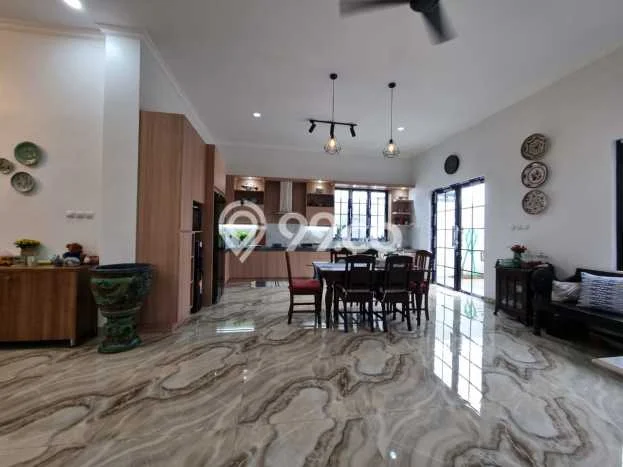 Hot Offer Hunian Mewah Ideal dan Luas di Sawangan, Depok Hot Offer Hunian Mewah Ideal dan Luas di Sawangan, Depok