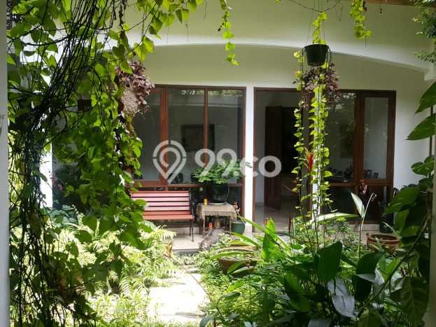 Rumah Elit Modern Siap Huni di Pondok Labu Jakarta Selatan Rumah Elit Modern Siap Huni di Pondok Labu Jakarta Selatan