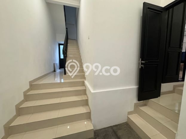 Dijual Rumah Luas Megah Dengan View Eksklusif di Gading Serpong, Tangerang Dijual Rumah Luas Megah Dengan View Eksklusif di Gading Serpong, Tangerang