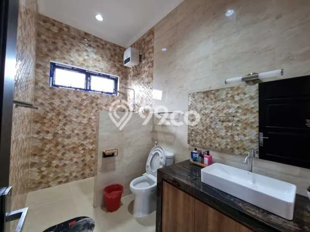 Hot Offer Hunian Mewah Ideal dan Luas di Sawangan, Depok Hot Offer Hunian Mewah Ideal dan Luas di Sawangan, Depok