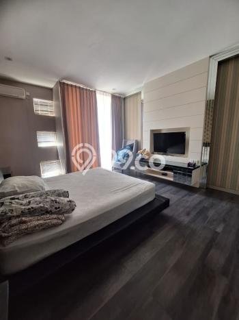Ready to Use! Premium House LT 180m2 Desain Modern di Pakuwon City Ready to Use! Premium House LT 180m2 Desain Modern di Pakuwon City