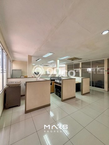 Unit Kantor Dijual di Tebet Jakarta Selatan 886m2 Unit Kantor Dijual di Tebet Jakarta Selatan 886m2