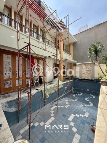 For Sale! Luxury House LT 310m2 Desain Elegan di Pondok Indah For Sale! Luxury House LT 310m2 Desain Elegan di Pondok Indah