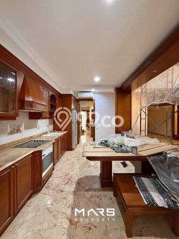For Sale! Luxury House LT 310m2 Desain Elegan di Pondok Indah For Sale! Luxury House LT 310m2 Desain Elegan di Pondok Indah